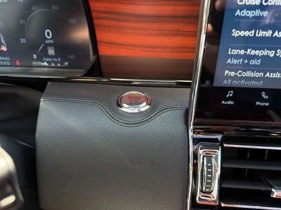 2024 Lincoln Navigator Premiere