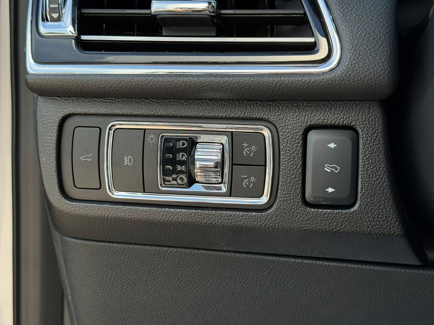 2024 Lincoln Navigator Premiere