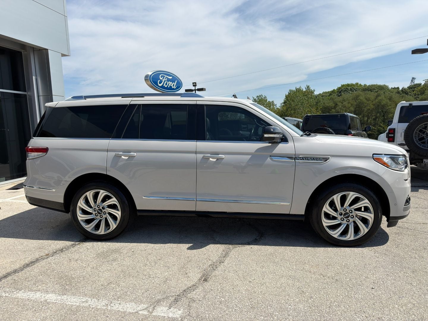 2024 Lincoln Navigator Premiere