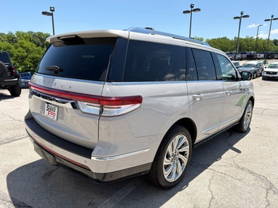 2024 Lincoln Navigator Premiere