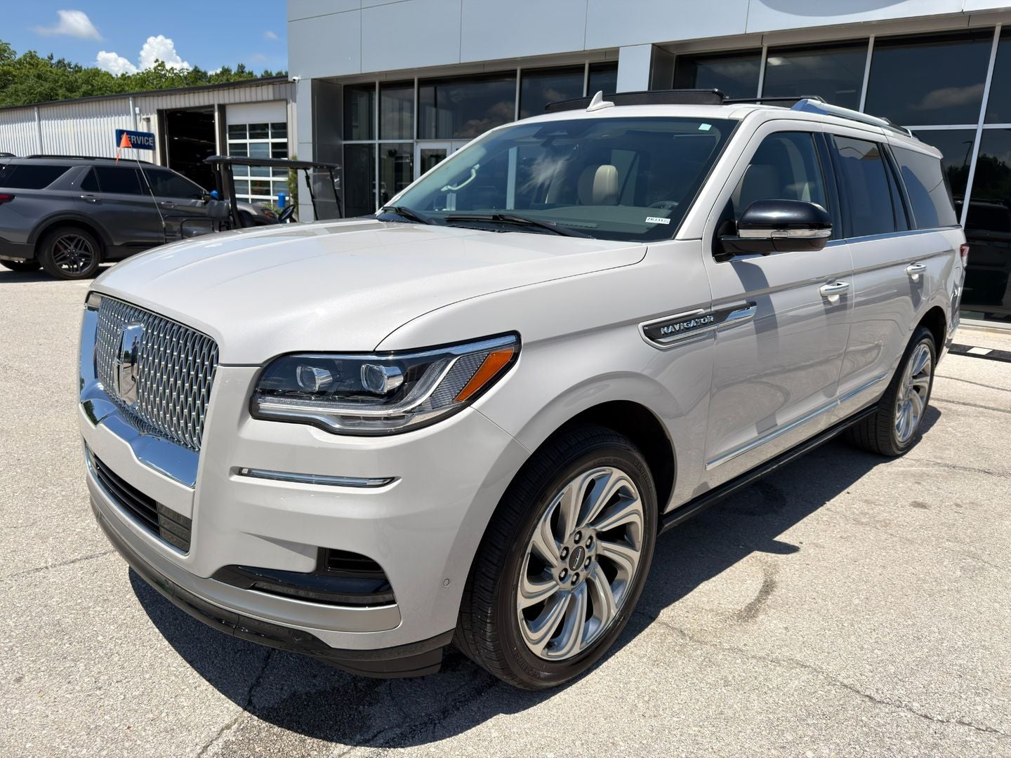 2024 Lincoln Navigator Premiere