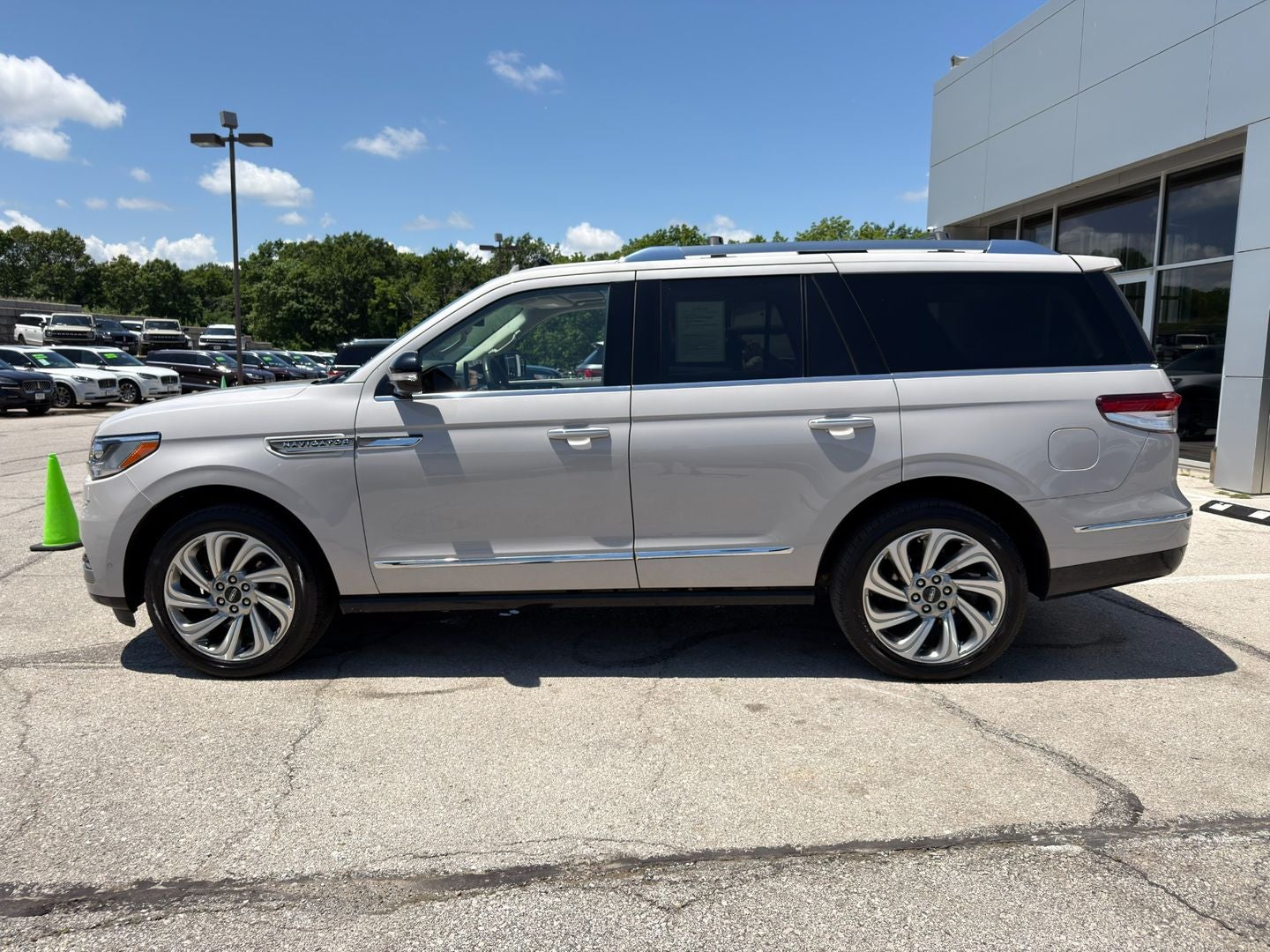 2024 Lincoln Navigator Premiere