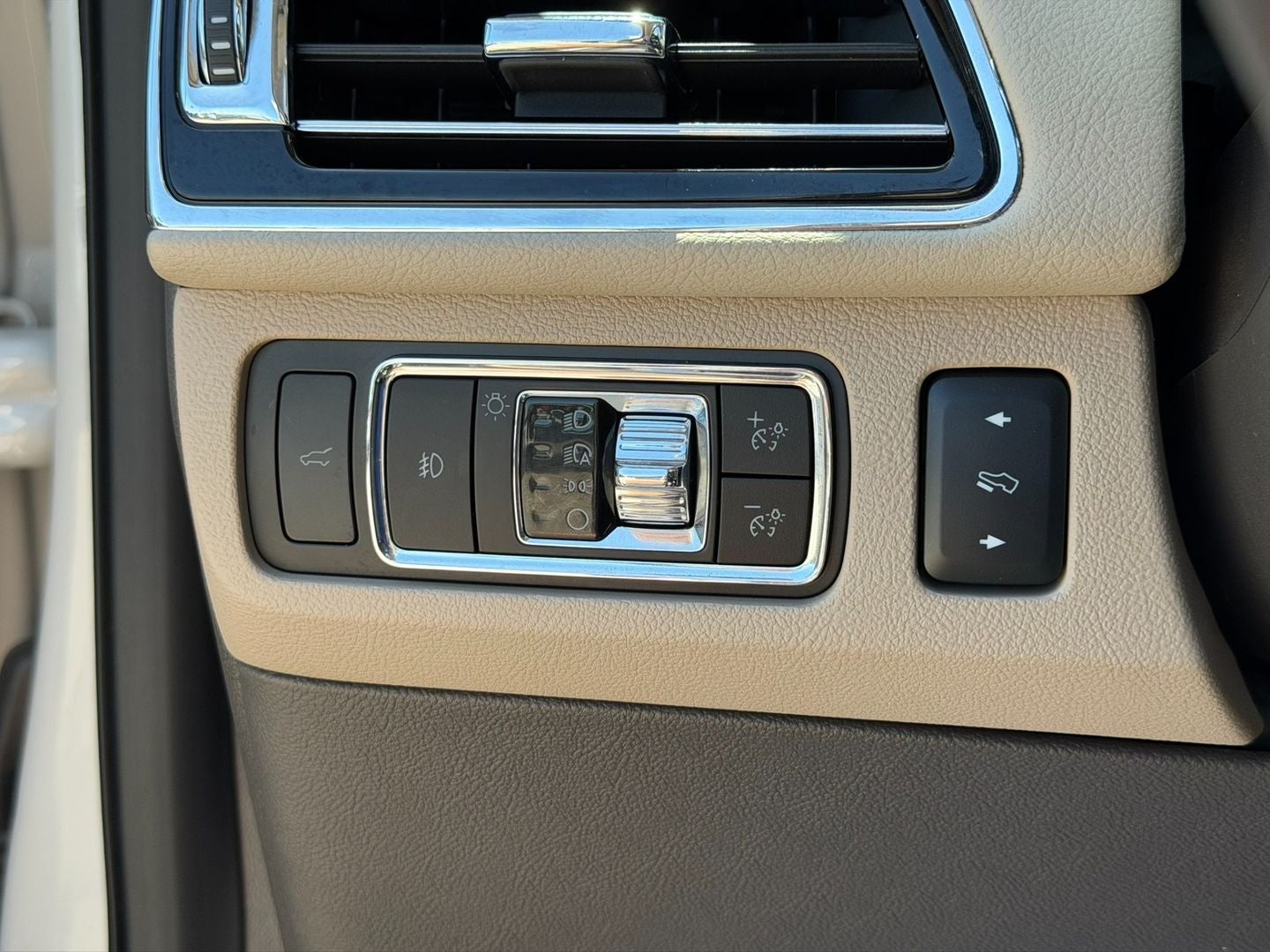 2024 Lincoln Navigator Premiere