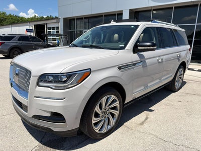 2024 Lincoln Navigator Premiere