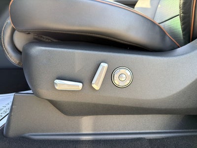 2025 Lincoln Navigator Black Label