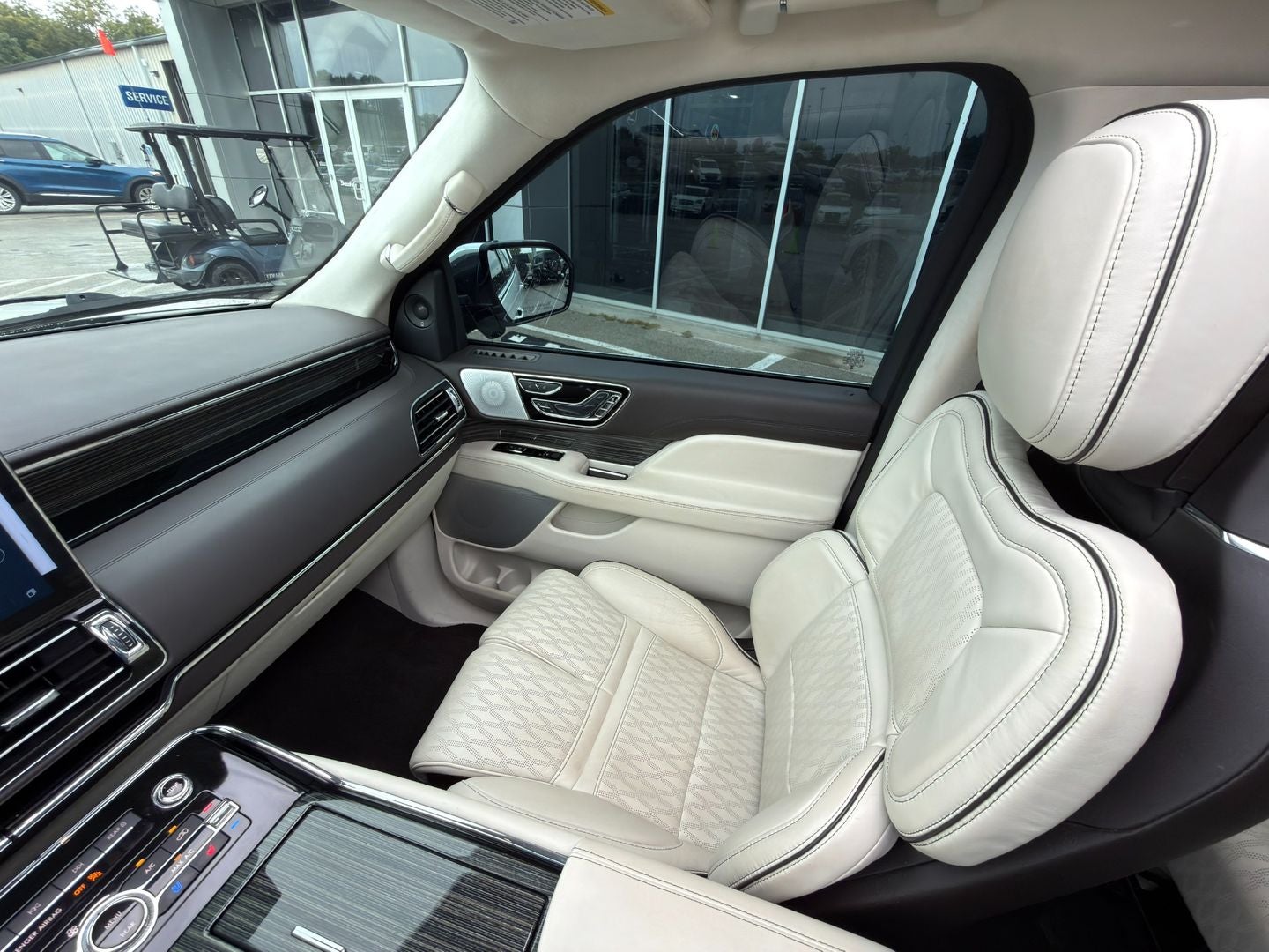 2023 Lincoln Navigator Black Label
