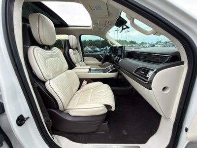 2023 Lincoln Navigator Black Label