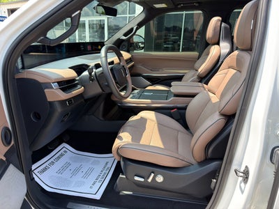 2025 Lincoln Navigator Black Label
