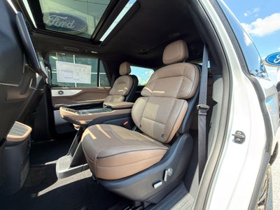2025 Lincoln Navigator Black Label