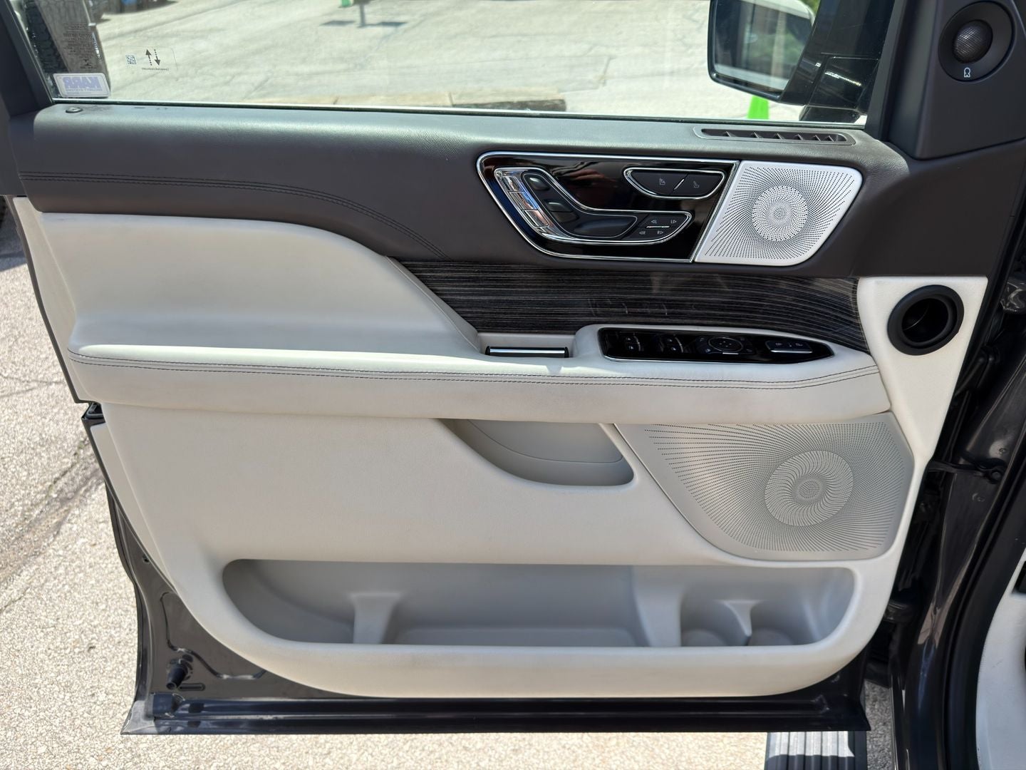 2023 Lincoln Navigator Black Label