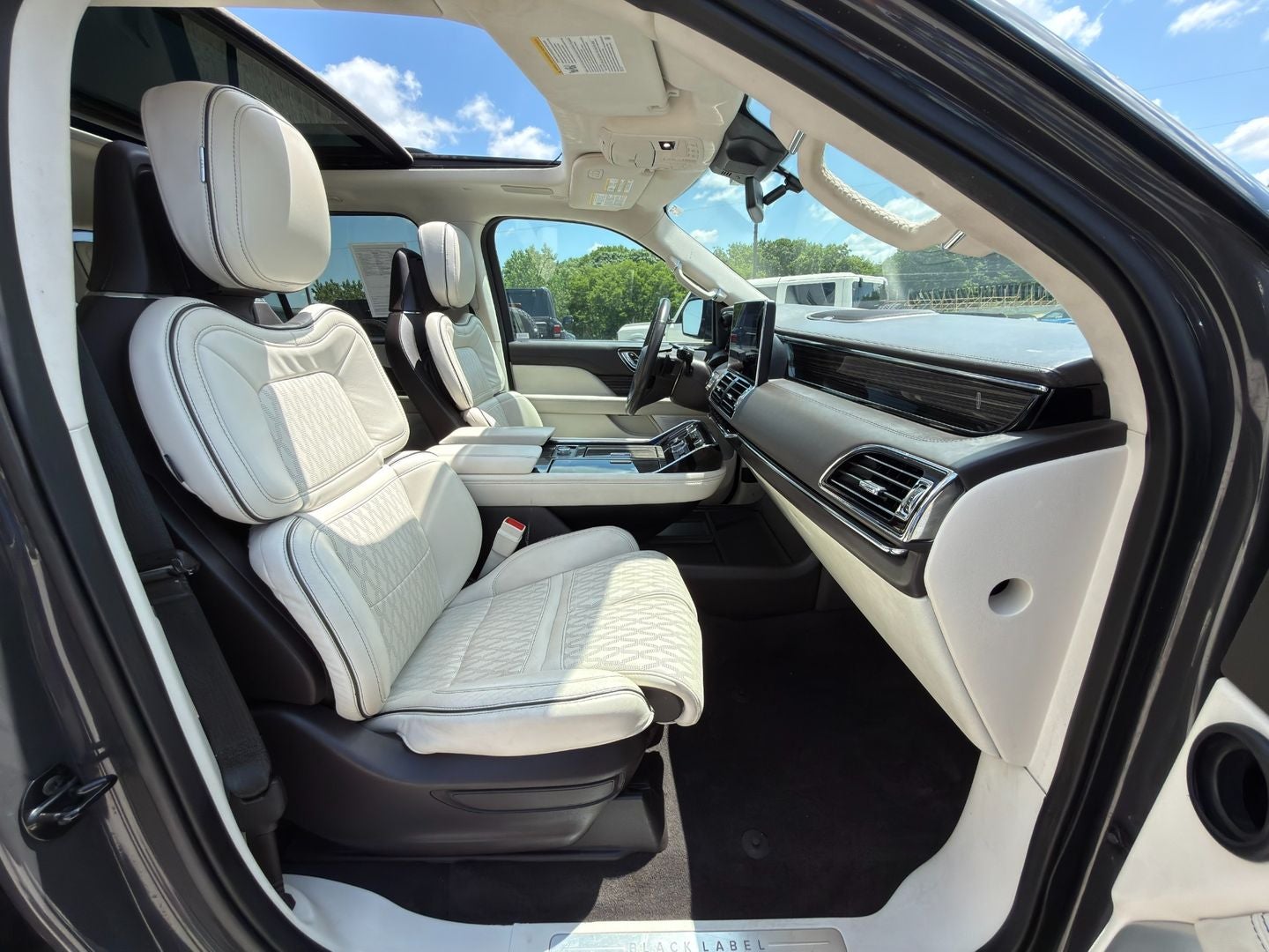 2023 Lincoln Navigator Black Label