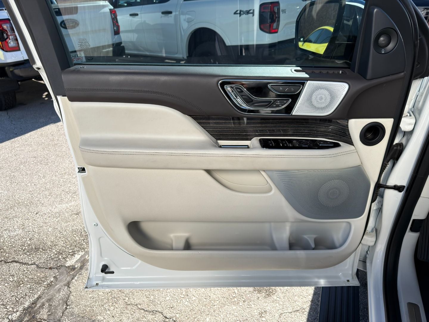 2022 Lincoln Navigator Black Label