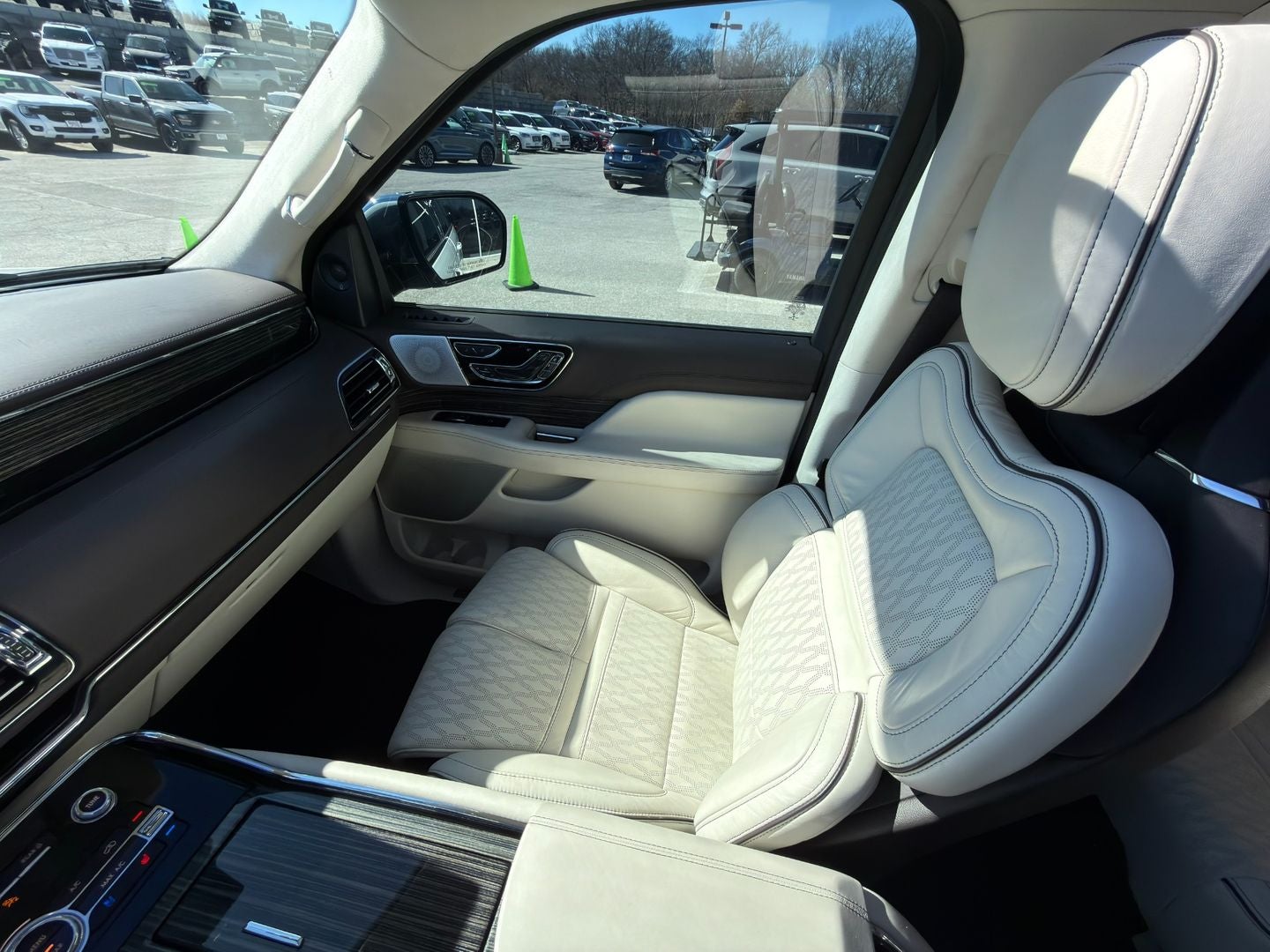 2022 Lincoln Navigator Black Label