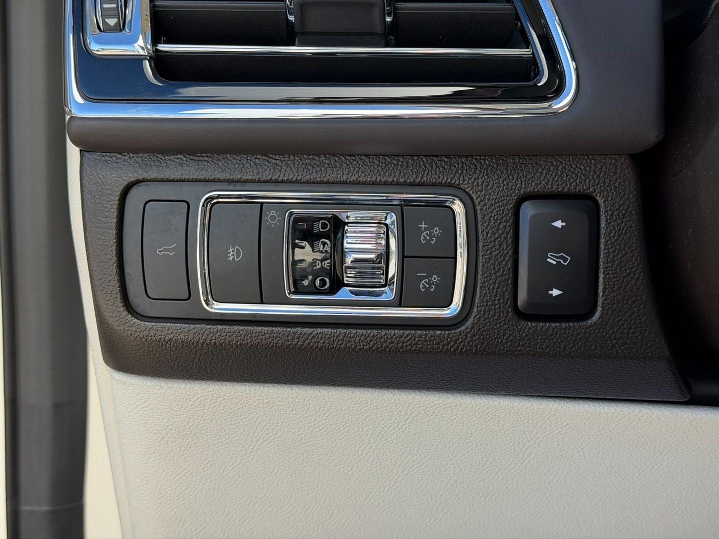 2022 Lincoln Navigator Black Label