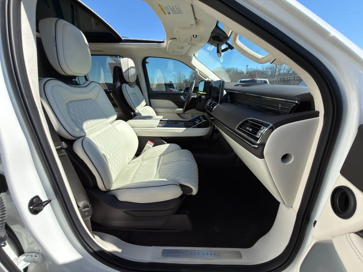 2022 Lincoln Navigator Black Label