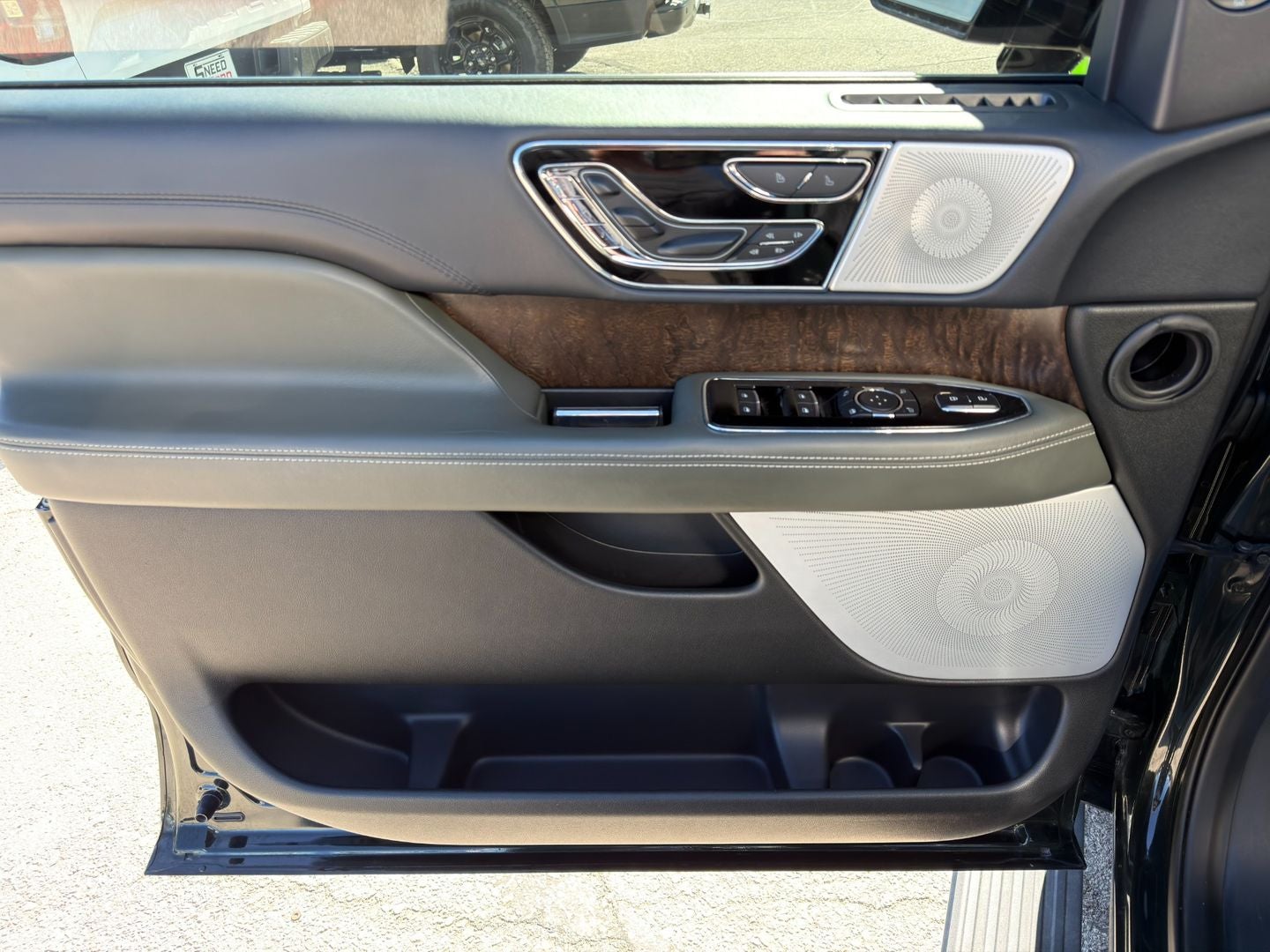 2022 Lincoln Navigator Black Label