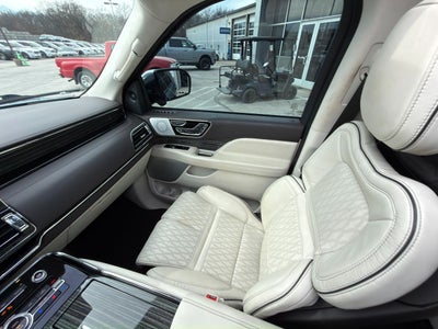 2022 Lincoln Navigator Black Label