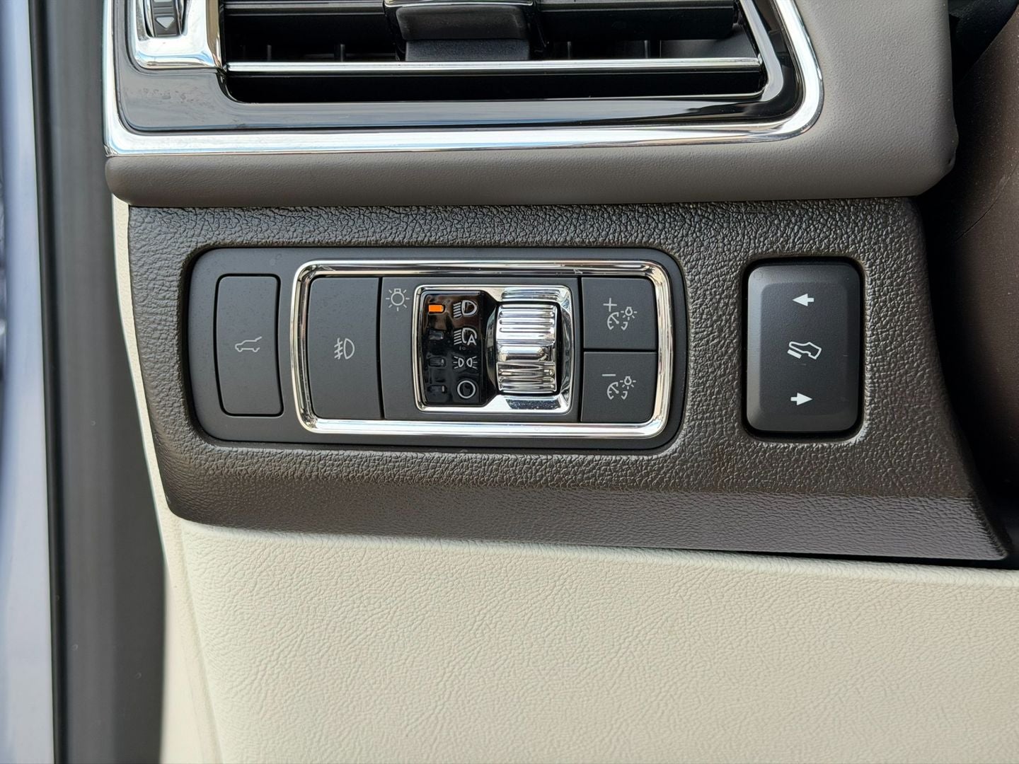 2022 Lincoln Navigator Black Label