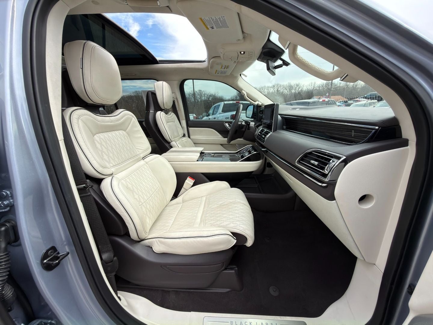 2022 Lincoln Navigator Black Label