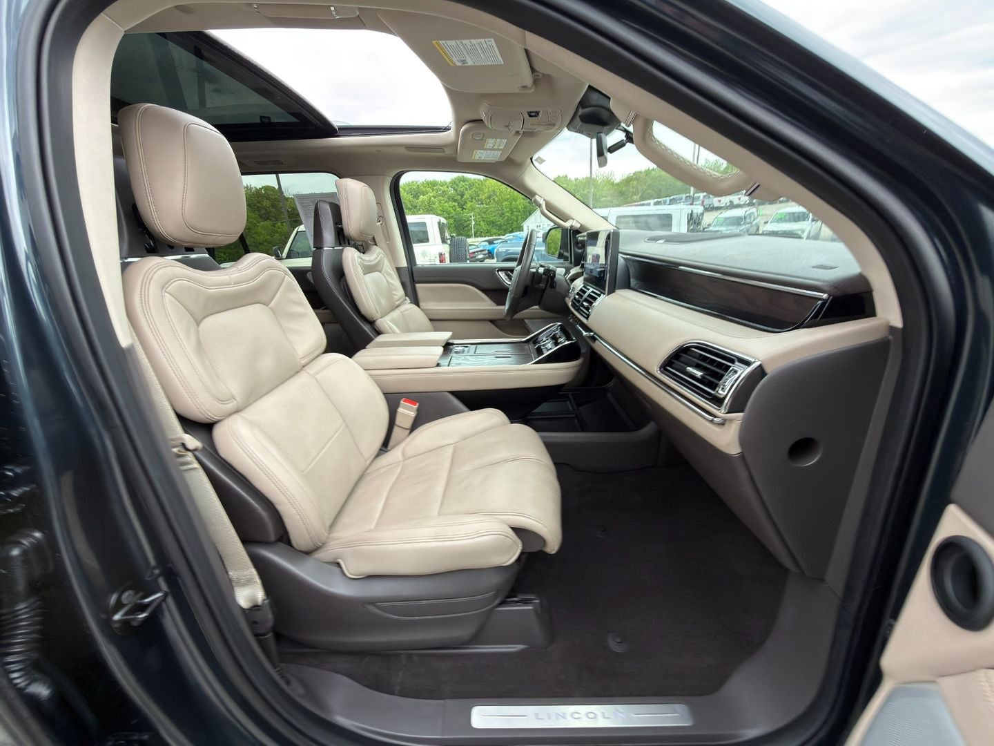 2024 Lincoln Navigator L Reserve