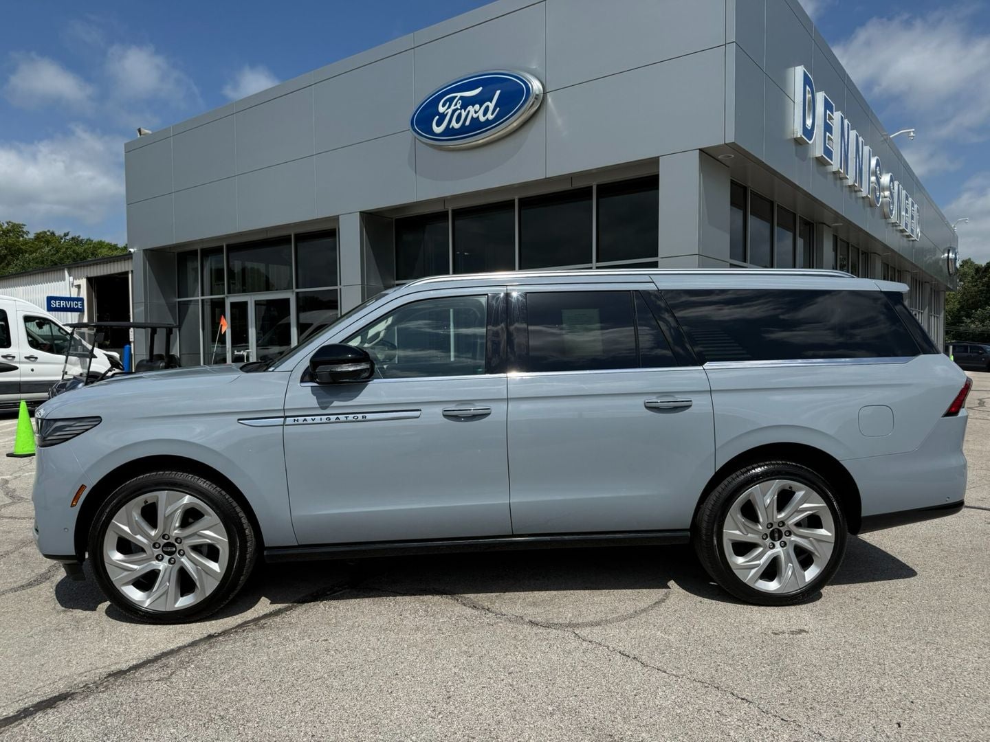 2025 Lincoln Navigator L Reserve