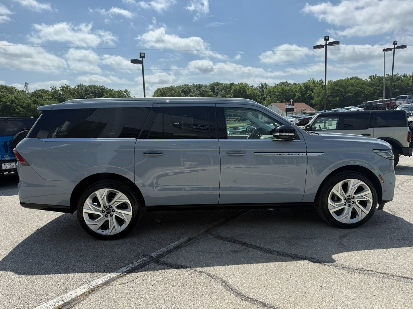 2025 Lincoln Navigator L Reserve