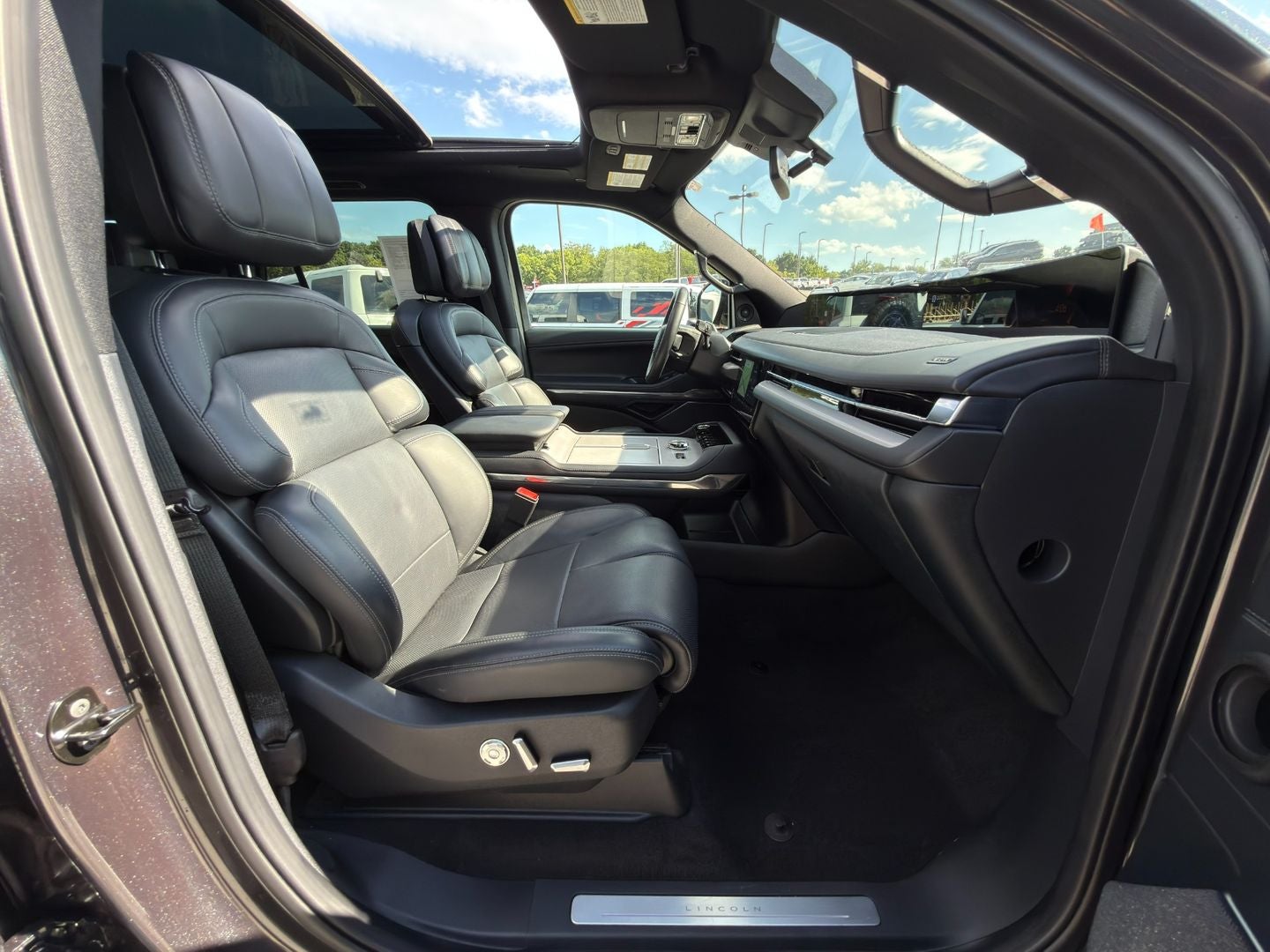 2025 Lincoln Navigator L Reserve
