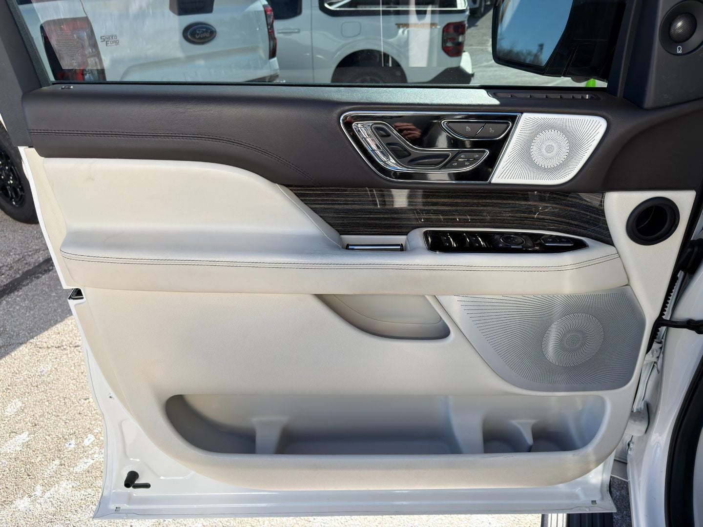 2024 Lincoln Navigator L Black Label