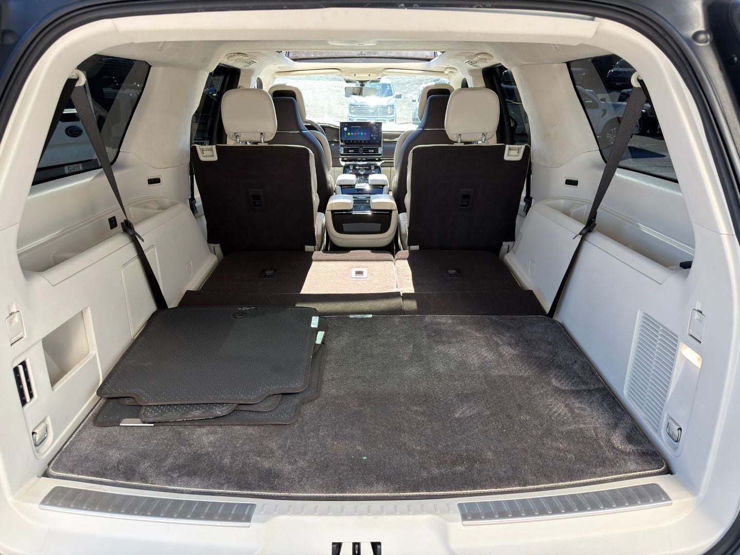 2024 Lincoln Navigator L Black Label