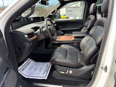 2025 Lincoln Navigator L Black Label