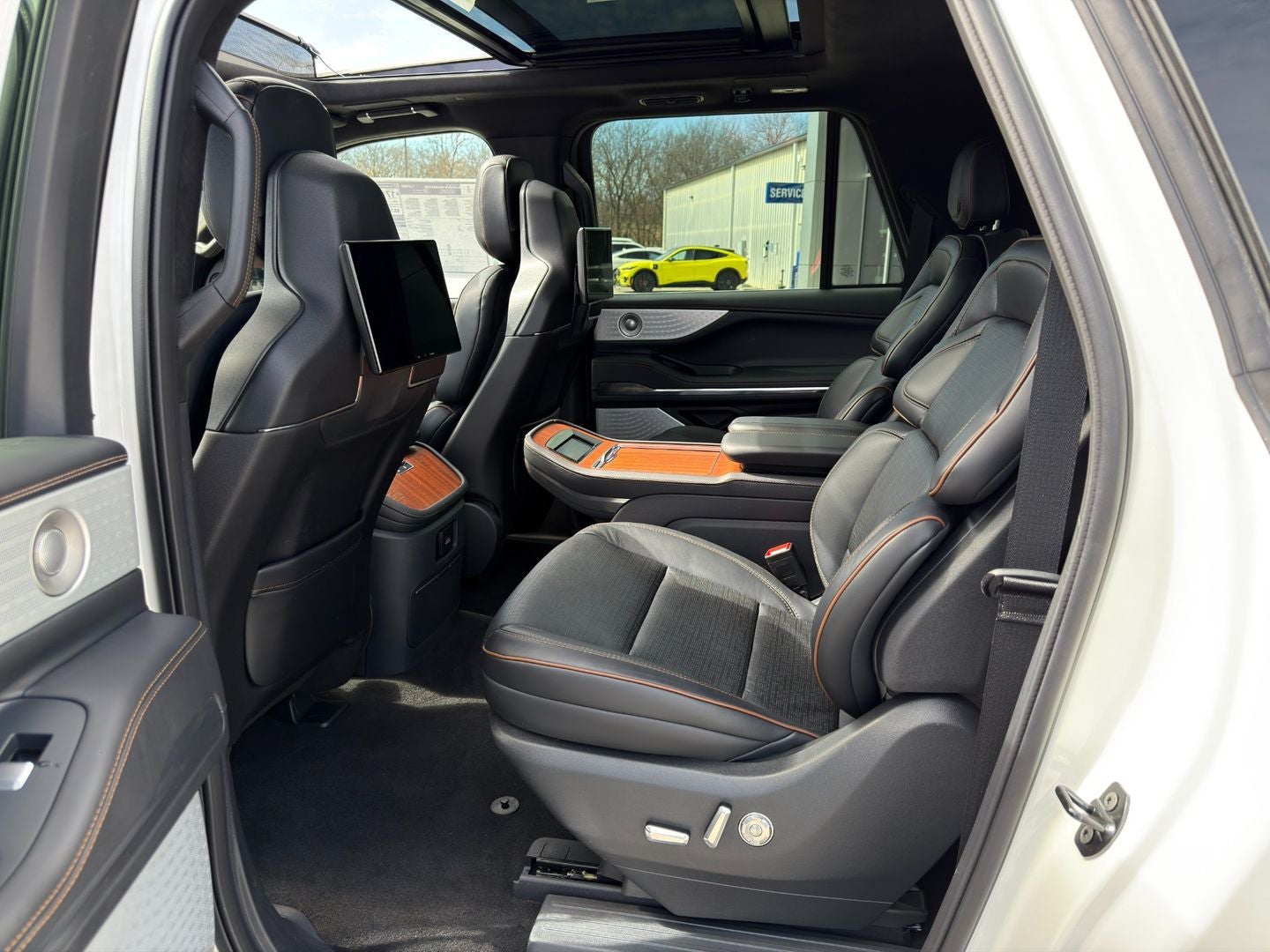 2025 Lincoln Navigator L Black Label