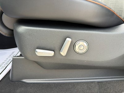 2025 Lincoln Navigator L Black Label