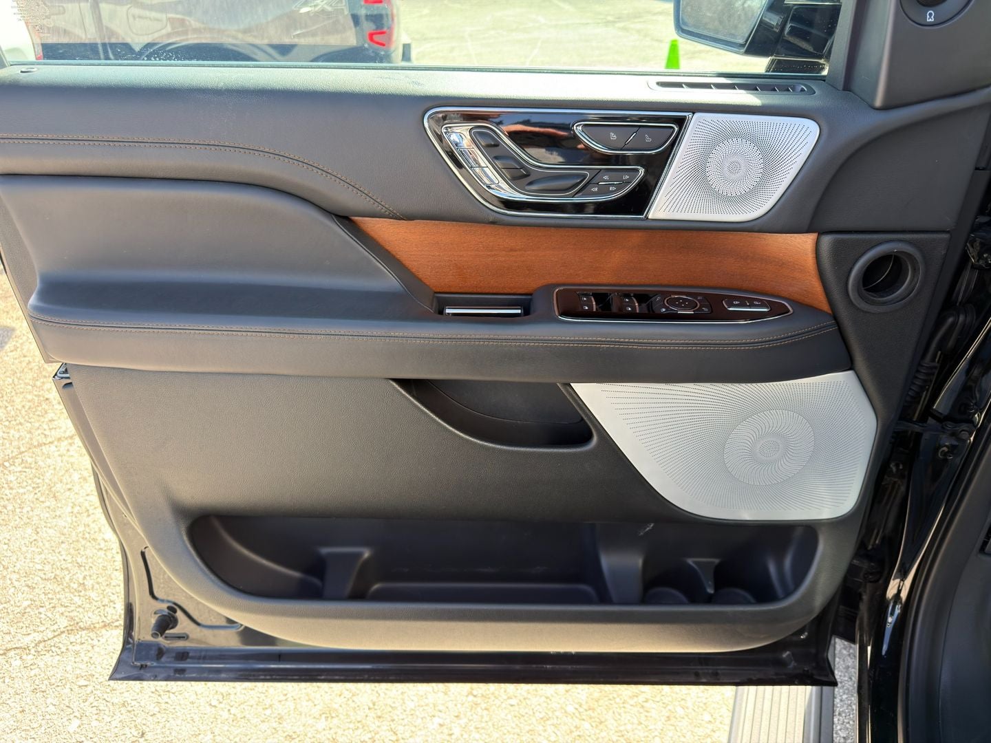 2023 Lincoln Navigator L Black Label