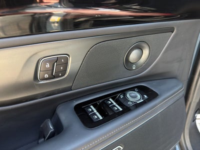 2025 Lincoln Nautilus Reserve