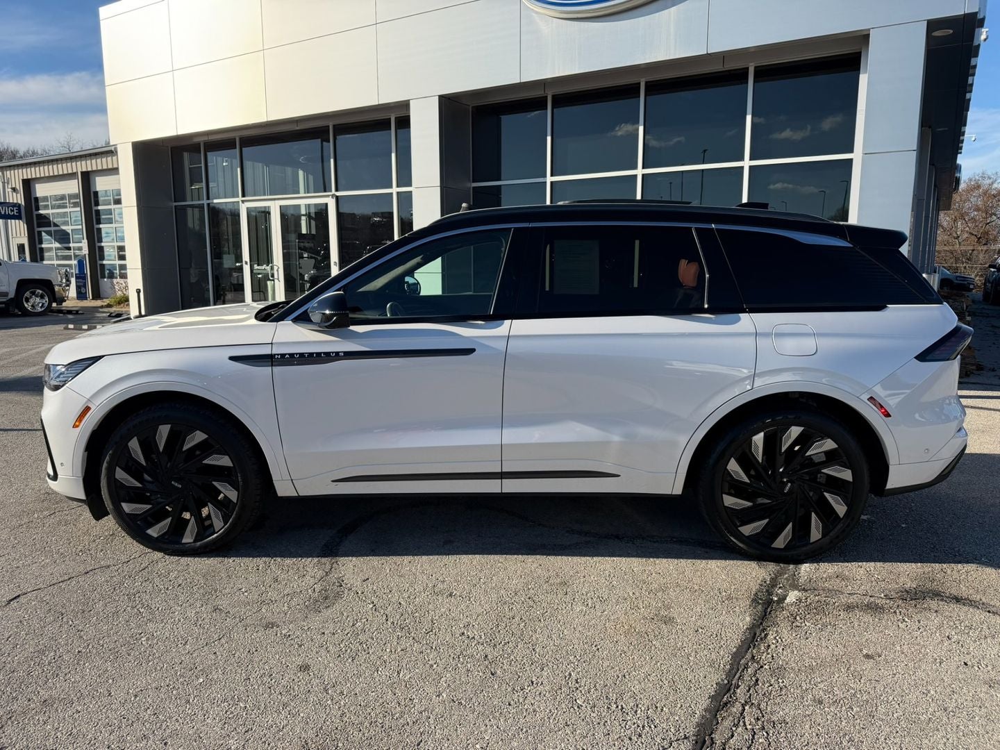 2024 Lincoln Nautilus Black Label