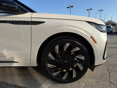 2024 Lincoln Nautilus Black Label