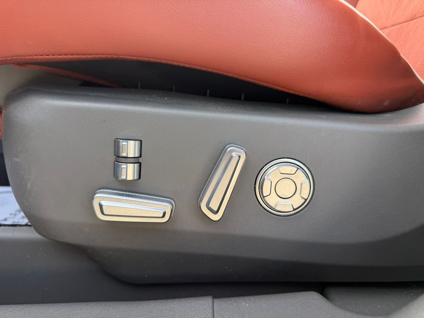 2024 Lincoln Nautilus Black Label