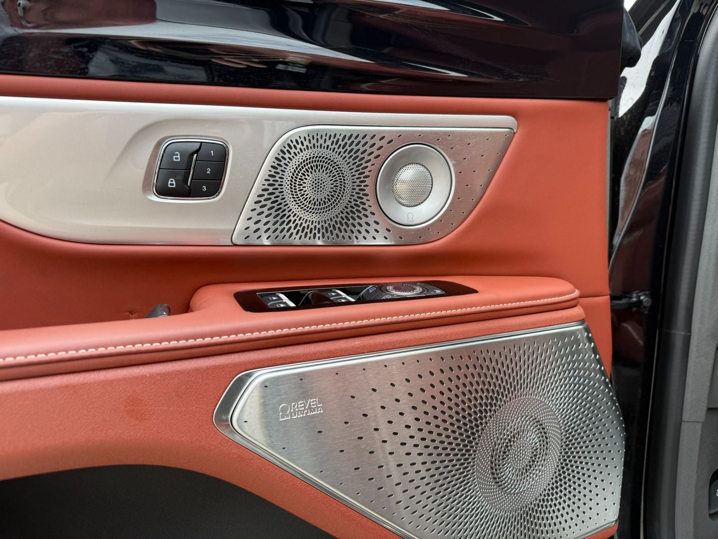 2024 Lincoln Nautilus Black Label