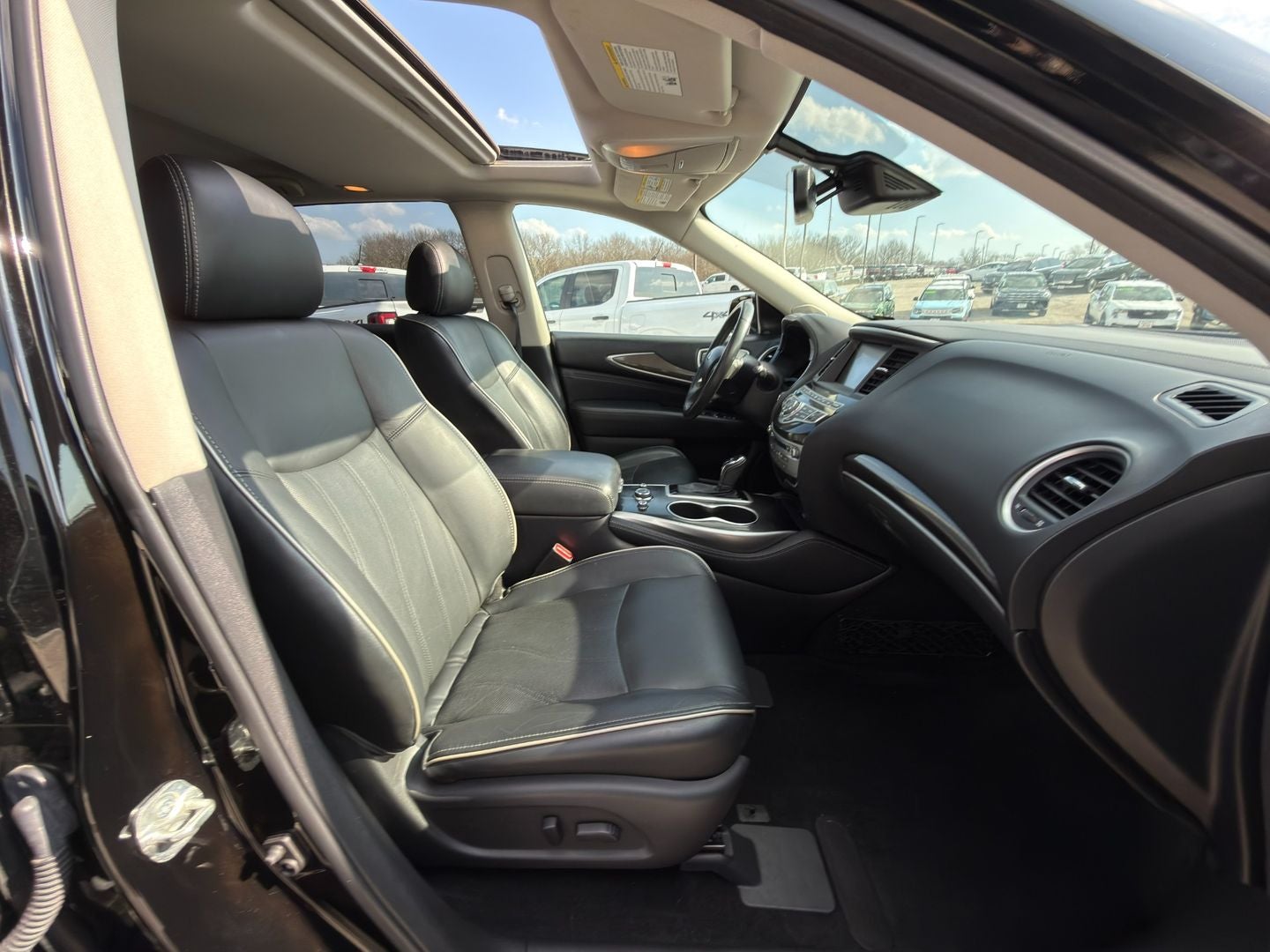 2019 INFINITI QX60 LUXE