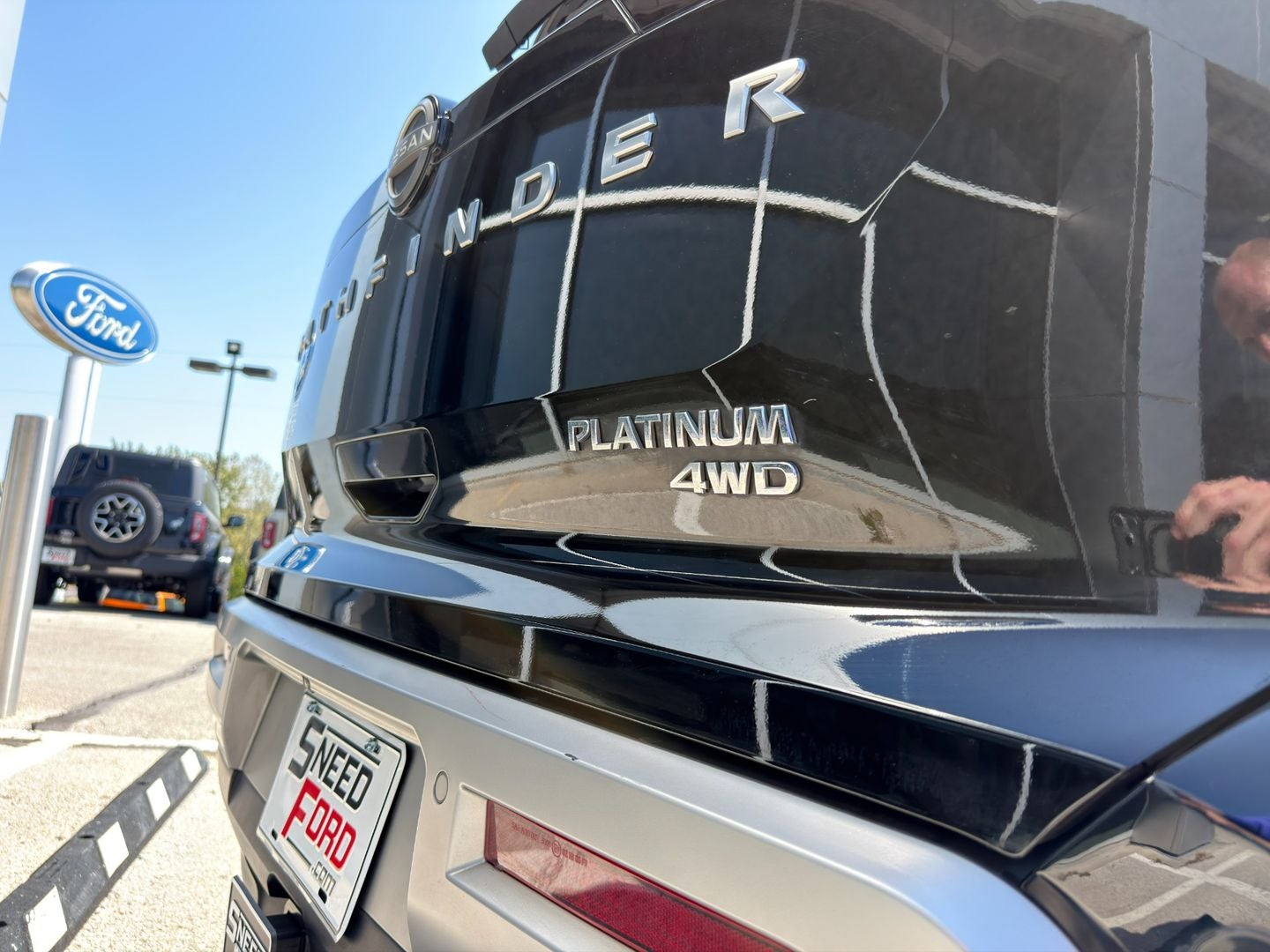 2025 Nissan Pathfinder Platinum