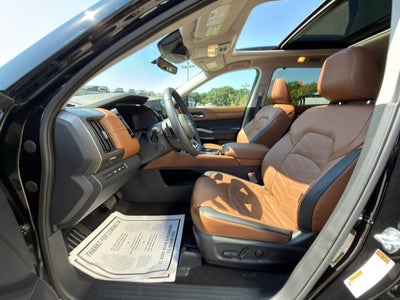 2025 Nissan Pathfinder Platinum
