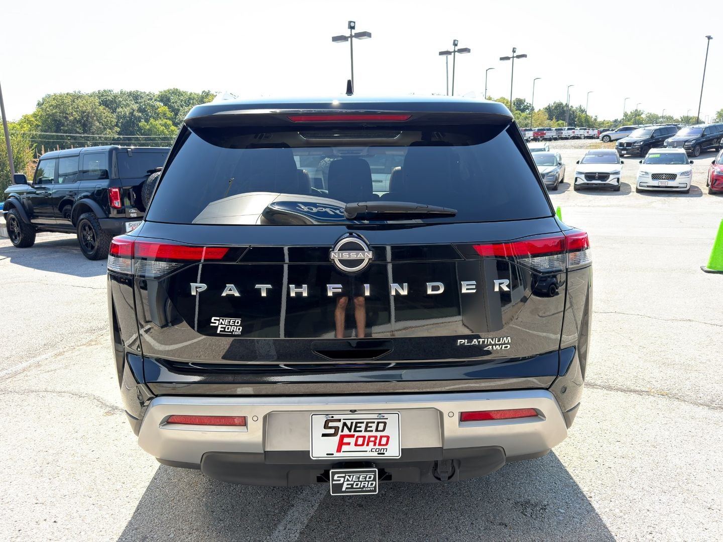 2025 Nissan Pathfinder Platinum