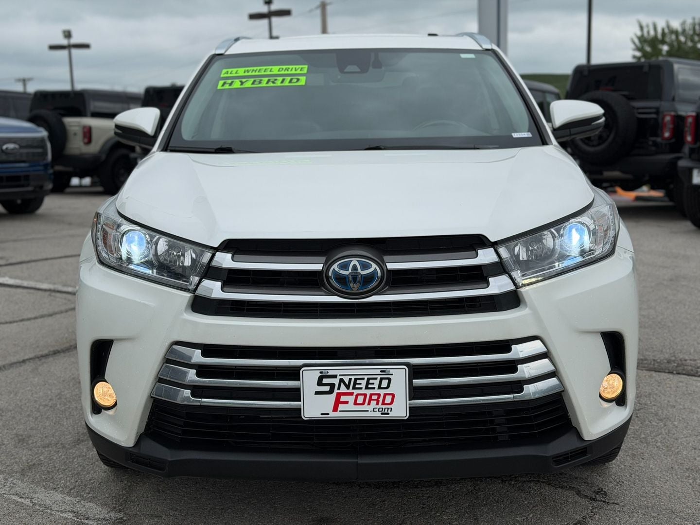 Used 2018 Toyota Highlander Limited with VIN 5TDDGRFH3JS050923 for sale in Kansas City