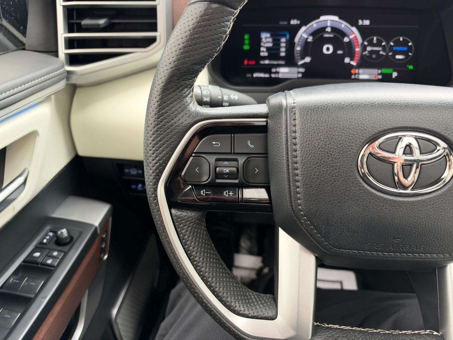 2023 Toyota Sequoia Capstone