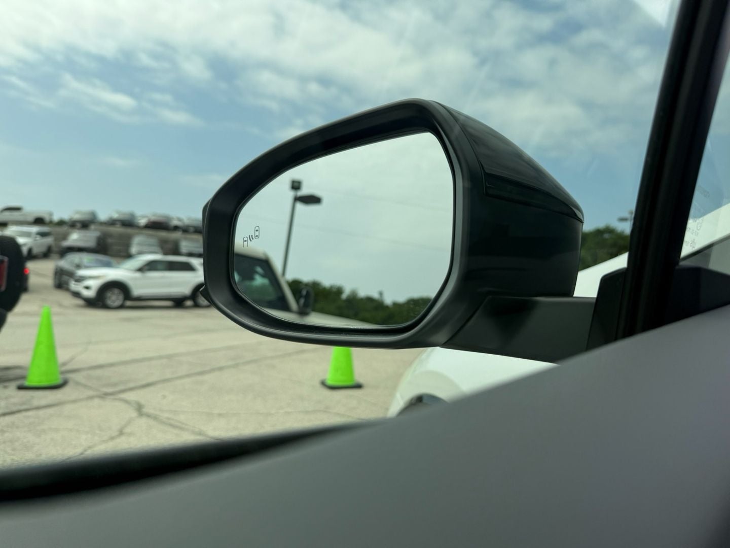 2025 Toyota Prius XLE