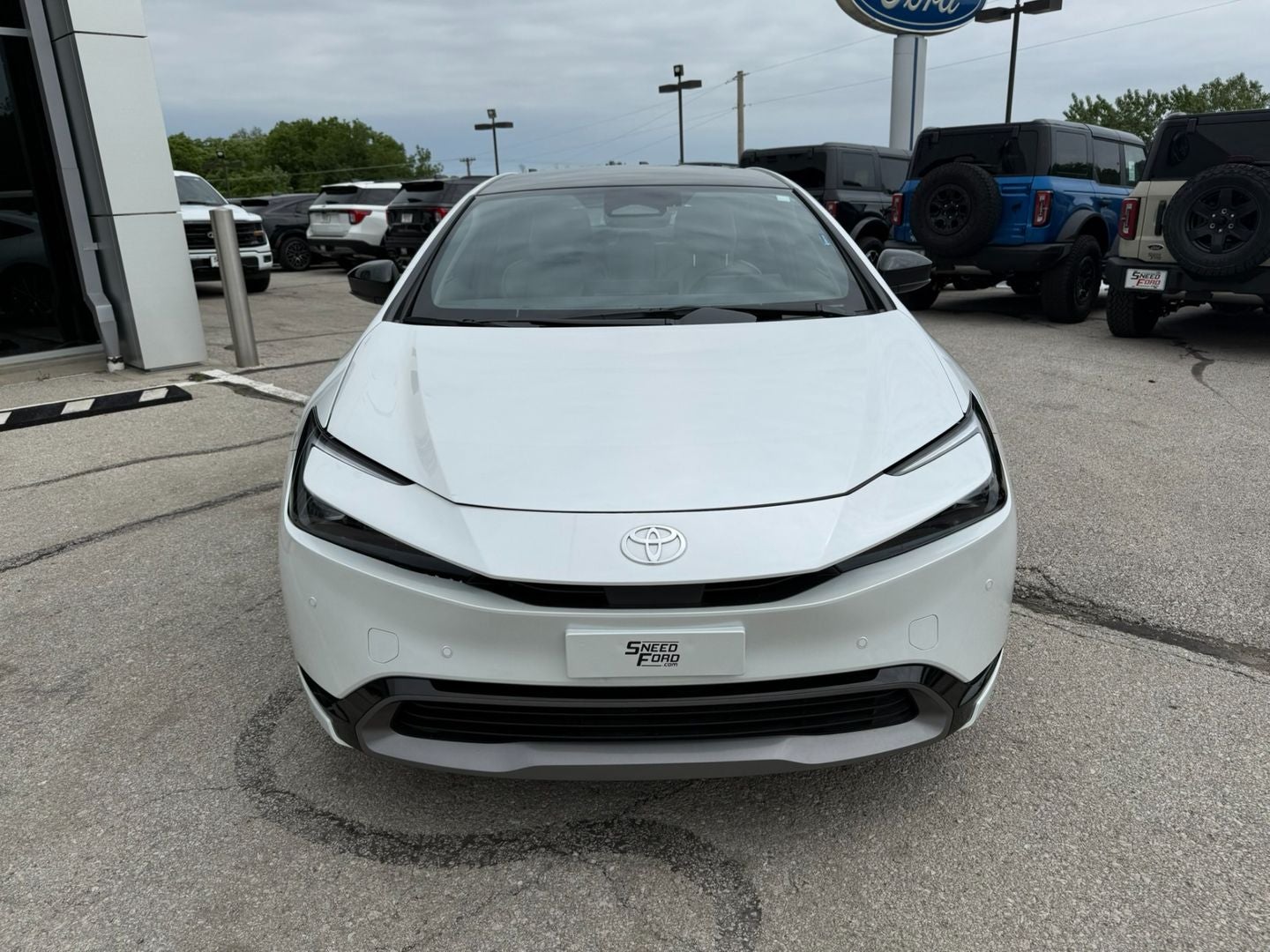 2025 Toyota Prius XLE