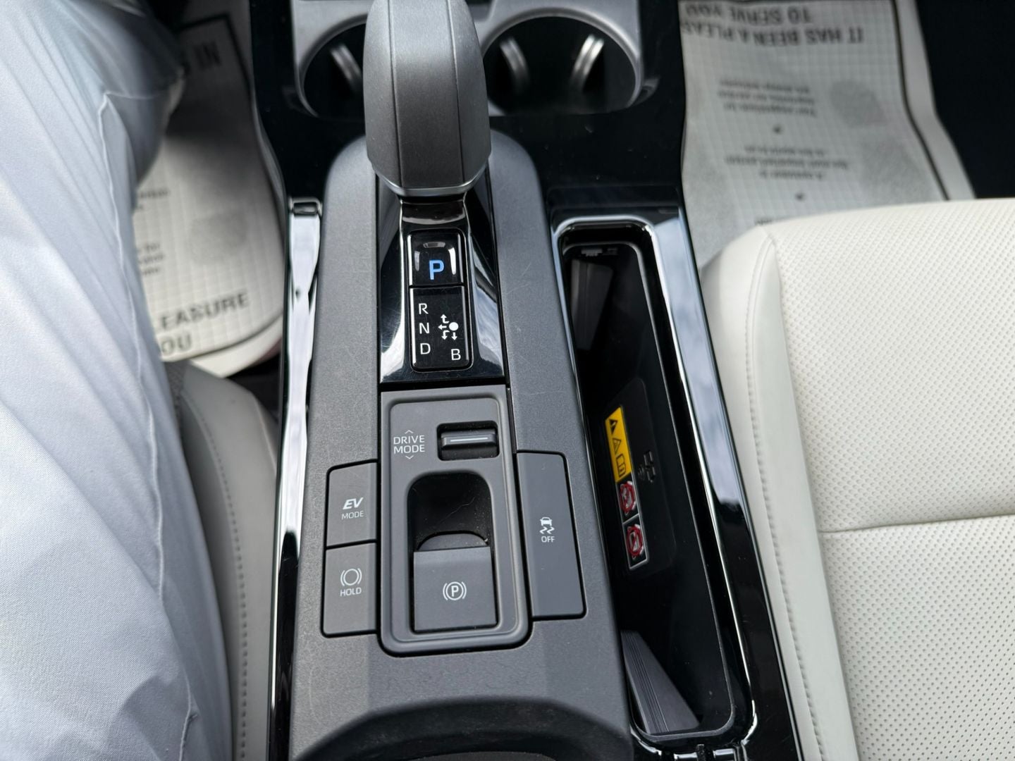 2025 Toyota Prius XLE