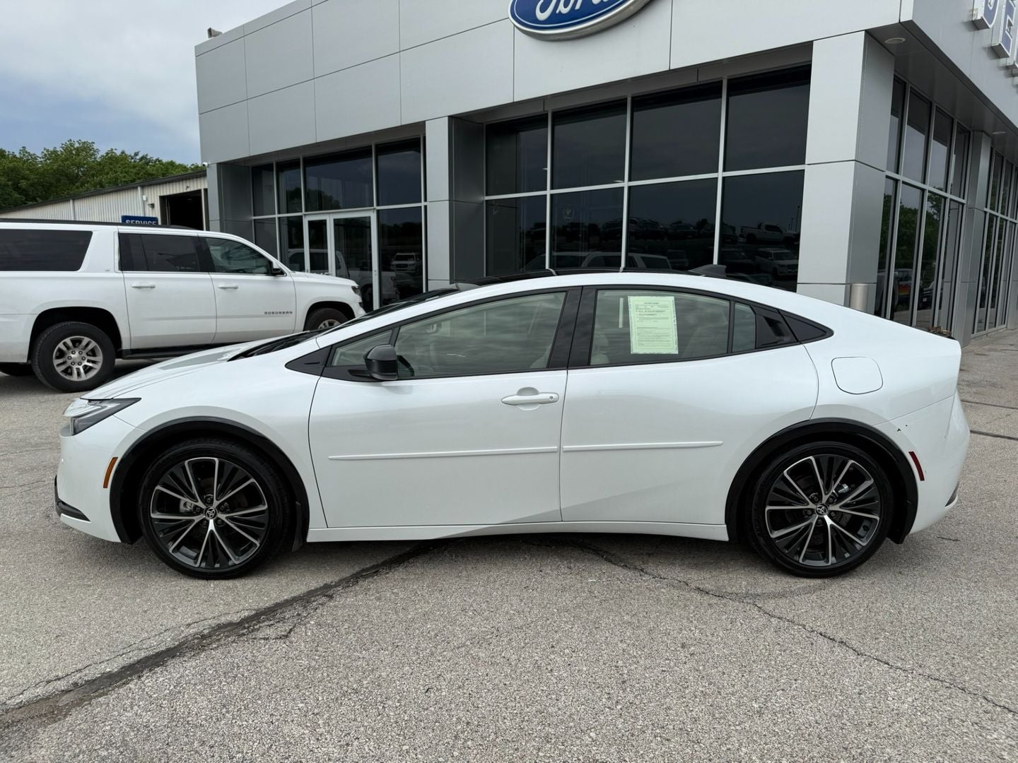 2025 Toyota Prius XLE