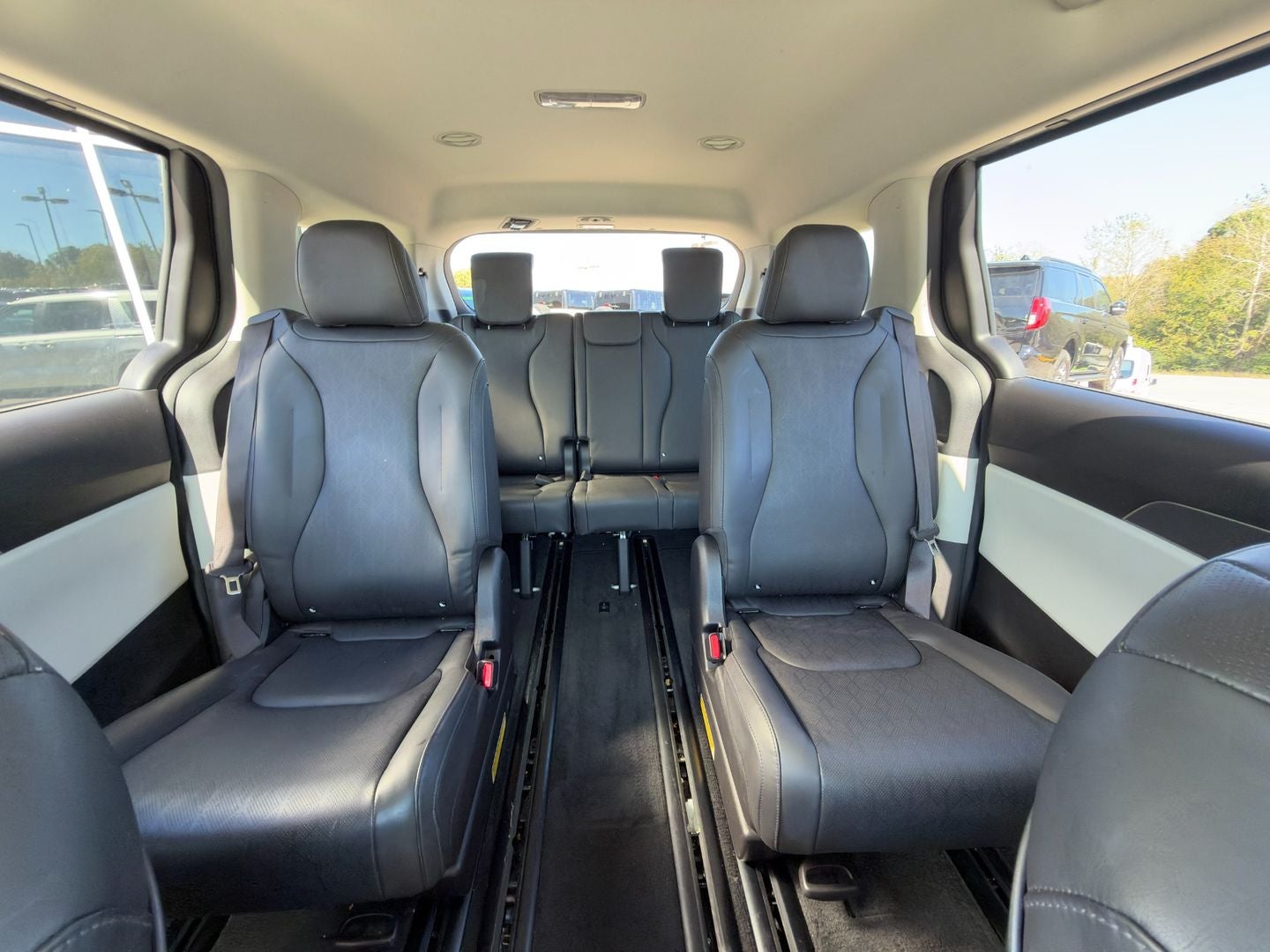 2022 Kia Carnival LXS