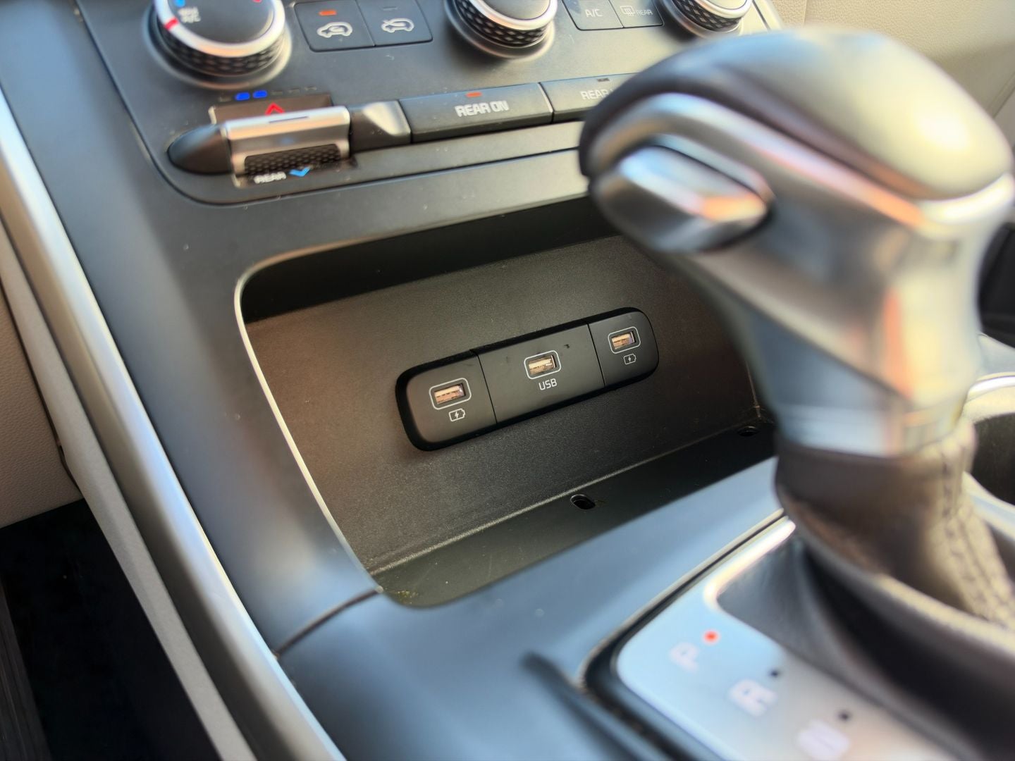 2022 Kia Carnival LXS